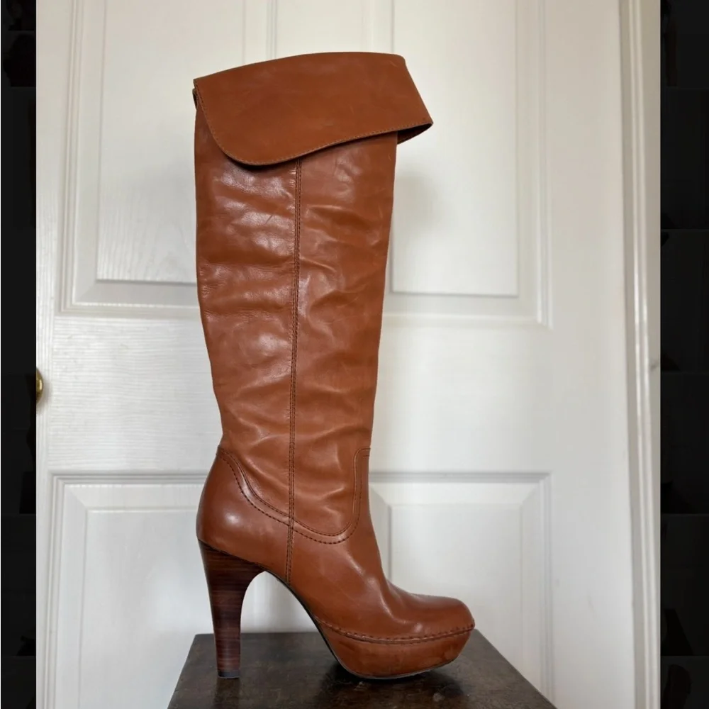 Frye Women’s Leather Anna Cuff Pull On Boots - Picture 2 of 11